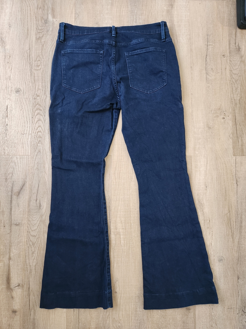 Frame Le High Flare Jeans, Fiona Wash, Size 30 - Picture 3 of 8